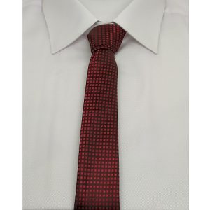 Corbata burdeos cuadrados